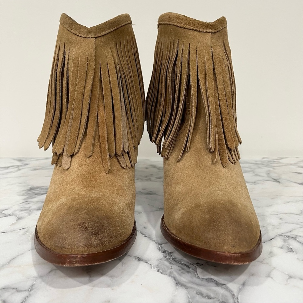 Frye Ilana Fringe Suede Tan Short Bootie Ankle Boots in Sand Western Size 8B - Picture 3 of 11
